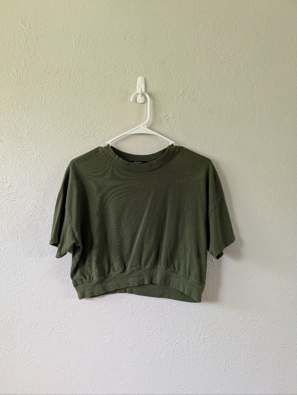 Forever 21 Olive Green Cropped Tee